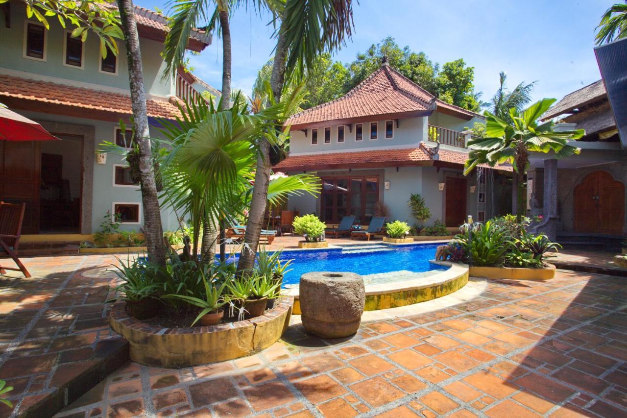 Villa Naga Maya Legian Exteriör bild